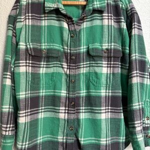 American Eagle Outfitters Green and Gray Soft Plaid Shirt